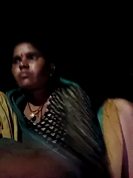 Snapshot of Sexy_queeny chatting on 09.24.25 Sexy queeny online show from 09.24.25