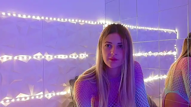 Aishha  online show from 09.29.25