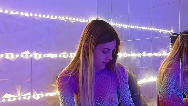 Aishha  online show from 10.06.25