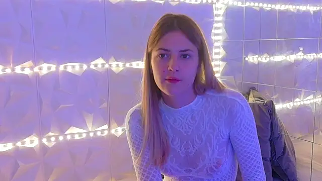 Aishha  online show from 11.13.25