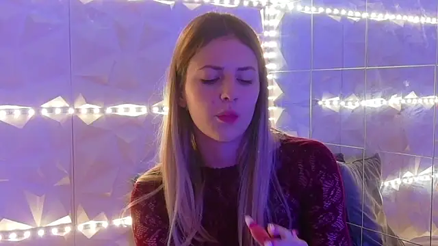 Aishha  online show from 11.25.25