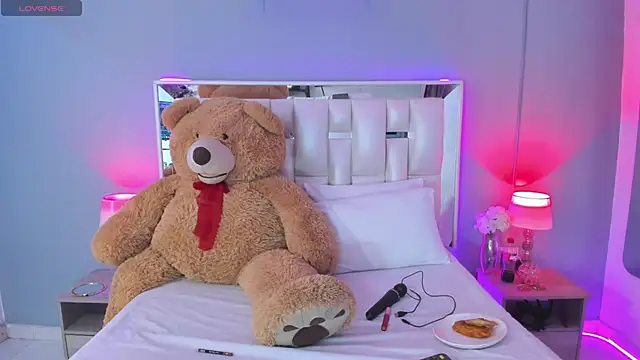 Darlyn tenderhot   online show from 09.19.25