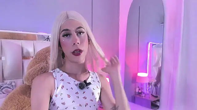 Darlyn tenderhot   online show from 11.29.25