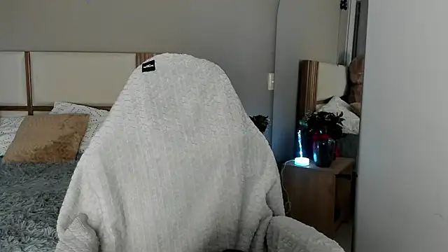 Snapshot of EmystarX chatting on 02.25.26 EmystarX online show from 02.25.26