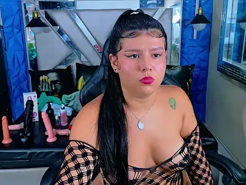 Snapshot of Selene_Thomson chatting on 09.09.25 Selene Thomson online show from 09.09.25