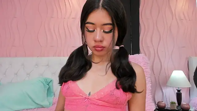 Snapshot of Dulceemia_ chatting on 09.10.25 Dulceemia  online show from 09.10.25