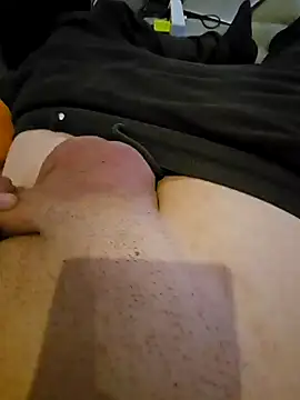 Snapshot of Ray2450x chatting on 10.27.25 Ray2450x online show from 10.27.25