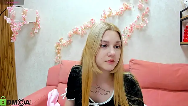 Snapshot of Sylvia_Ortiz chatting on 09.12.25 Sylvia Ortiz online show from 09.12.25