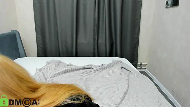 Snapshot of Sylvia_Ortiz chatting on 10.19.25 Sylvia Ortiz online show from 10.19.25
