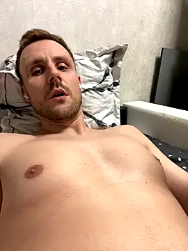 Snapshot of C8ETO4KA chatting on 10.29.25 C8ETO4KA online show from 10.29.25