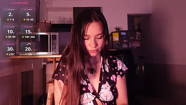 Alisha Olsen  online show from 02.04.26