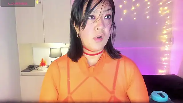 Snapshot of VickyRuiz_ chatting on 05.11.26 VickyRuiz online show from 05.11.26