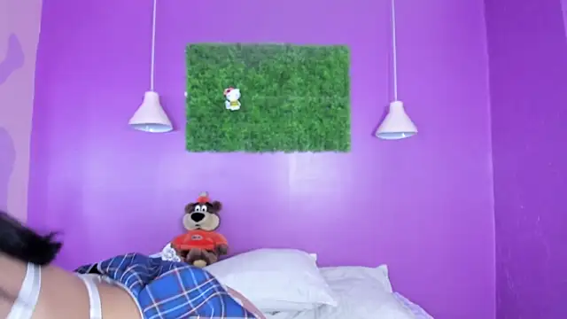 Snapshot of JulliSexxx chatting on 09.24.25 JulliSexxx online show from 09.24.25