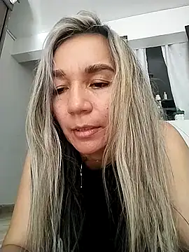 Snapshot of Ms_lunaRose chatting on 09.23.25 Ms lunaRose online show from 09.23.25