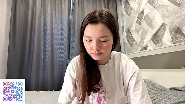 KiraVelvet online show from 11.08.25