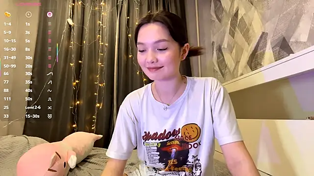 KiraVelvet online show from 01.10.26