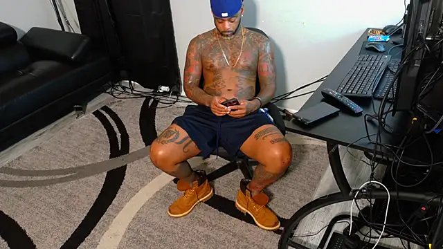 SLANGONDEMHOES online show from 11.09.25