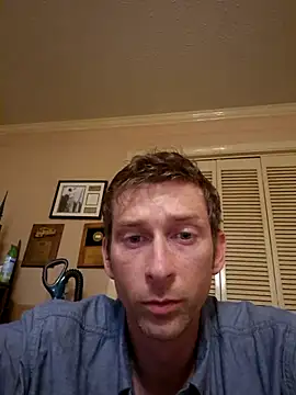 Snapshot of mresquared chatting on 05.18.26 mresquared online show from 05.18.26