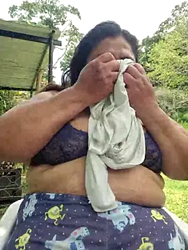 Snapshot of curvy_diva_ chatting on 03.07.26 curvy diva online show from 03.07.26