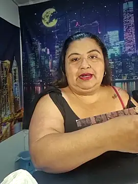 Snapshot of curvy_diva_ chatting on 04.05.26 curvy diva online show from 04.05.26