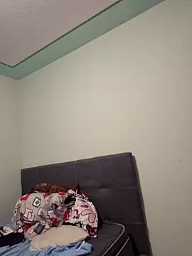 Snapshot of curvy_diva_ chatting on 04.08.26 curvy diva online show from 04.08.26