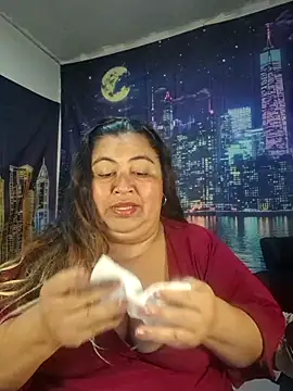 Snapshot of curvy_diva_ chatting on 04.13.26 curvy diva online show from 04.13.26