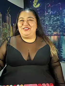 Snapshot of curvy_diva_ chatting on 04.14.26 curvy diva online show from 04.14.26