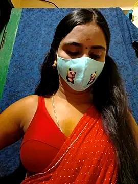 mini-queen online show from 10.30.25