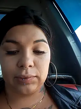 snow belle online show from 11.22.25