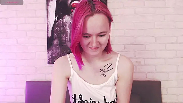 Snapshot of Ericha_Stone chatting on 09.12.25 Ericha Stone online show from 09.12.25