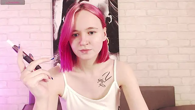 Snapshot of Ericha_Stone chatting on 09.18.25 Ericha Stone online show from 09.18.25