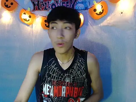 Snapshot of Make_your_ladyxx chatting on 10.16.25 Make your ladyxx online show from 10.16.25