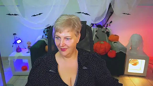 MaryMogan online show from 10.17.25