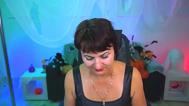 HelenBeler online show from 10.24.25