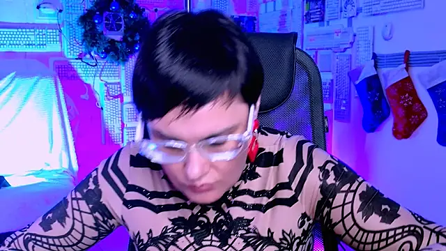 Snapshot of LauraDavidsons chatting on 01.05.26 LauraDavidsons online show from 01.05.26