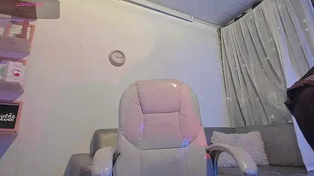 Angeel of lust online show from 10.27.25