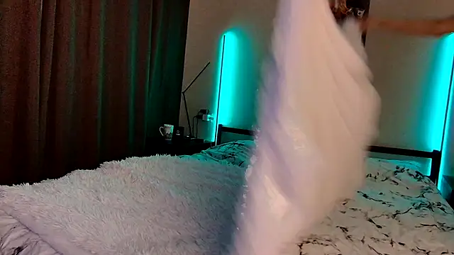 Snapshot of Missss_Eva chatting on 10.04.25 Missss Eva online show from 10.04.25