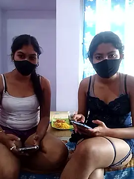 Snapshot of 3xgirls chatting on 01.15.26 3xgirls online show from 01.15.26