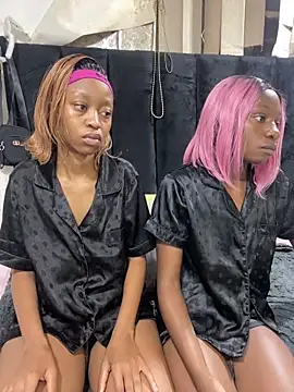 SexyPetitex25 online show from 03.24.26