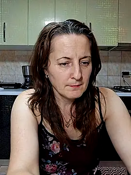 Fluturas2 online show from 11.16.25