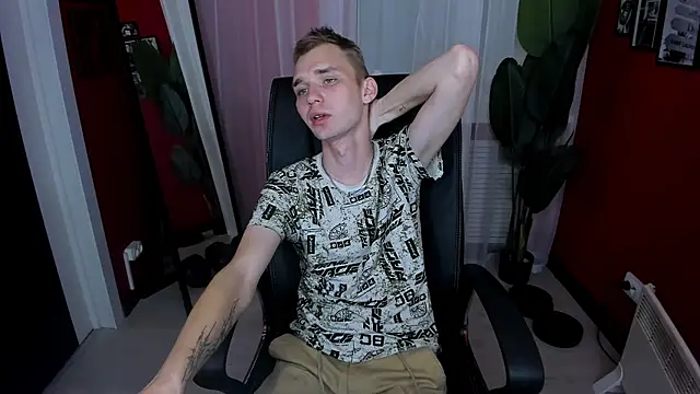 Snapshot of TimBlaks chatting on 10.01.25 TimBlaks online show from 10.01.25