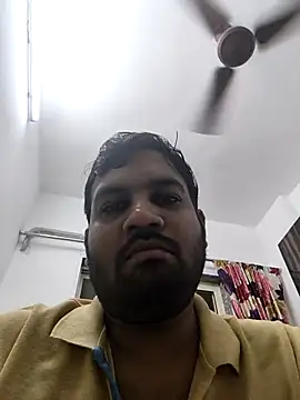 Snapshot of vinay_smalldick chatting on 11.14.25 vinay smalldick online show from 11.14.25