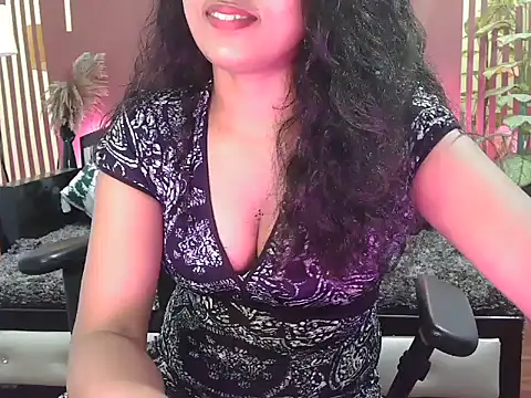 Snapshot of shaalu_sharma chatting on 10.15.25 shaalu sharma online show from 10.15.25