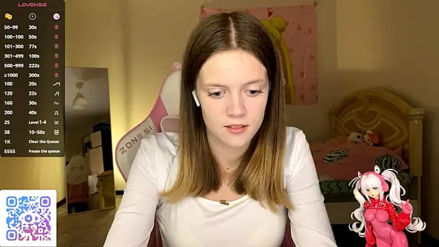 VibeQueenLucy online show from 10.14.25