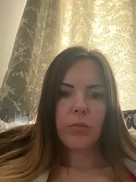 Snapshot of SexyLoLoUK chatting on 10.10.25 SexyLoLoUK online show from 10.10.25