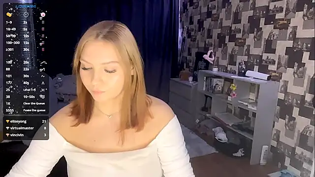 SwiiSweet online show from 12.18.25