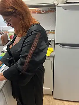 Snapshot of IrishmilfAnna chatting on 10.16.25 IrishmilfAnna online show from 10.16.25