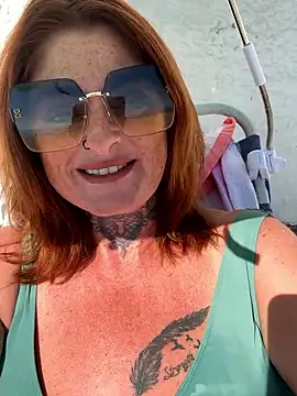 Snapshot of IrishmilfAnna chatting on 10.19.25 IrishmilfAnna online show from 10.19.25