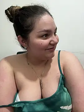 Snapshot of PortuPAWG chatting on 04.17.26 PortuPAWG online show from 04.17.26