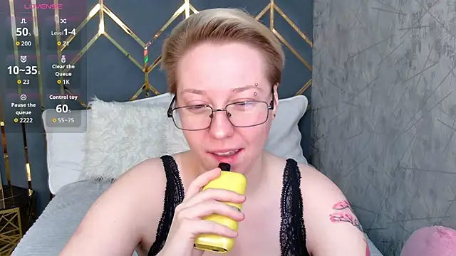 AlexandraGreen online show from 02.12.26